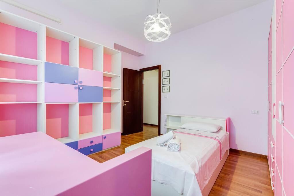 Exclusive Apartment In Eur Lake Rome Extérieur photo