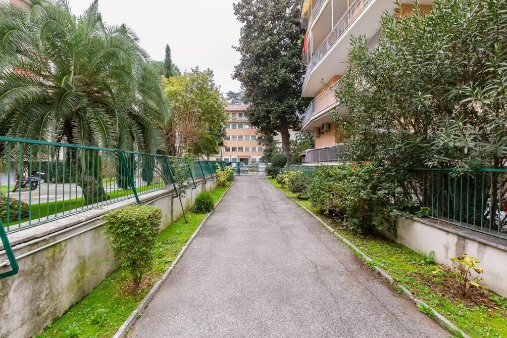 Exclusive Apartment In Eur Lake Rome Extérieur photo